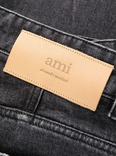 AMI Paris jean à coupe courte