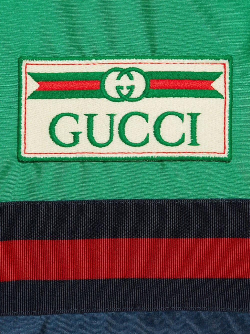 Gucci gilet matelassé à logo appliqué